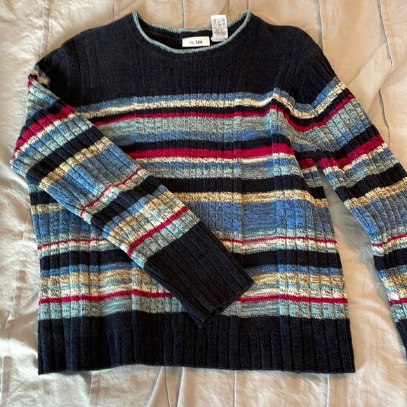 Ms. Lee Sweaters - MS. Lee XL NAVY STRIPED SWEATER FITS SMALL. Like new